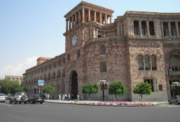 Երևանում բնակարան չունեցող պատգամավորին՝ փոխհատուցում . ահա թե ովքեր են  մսխում  պետբյուջեն.«Ժողովուրդ»